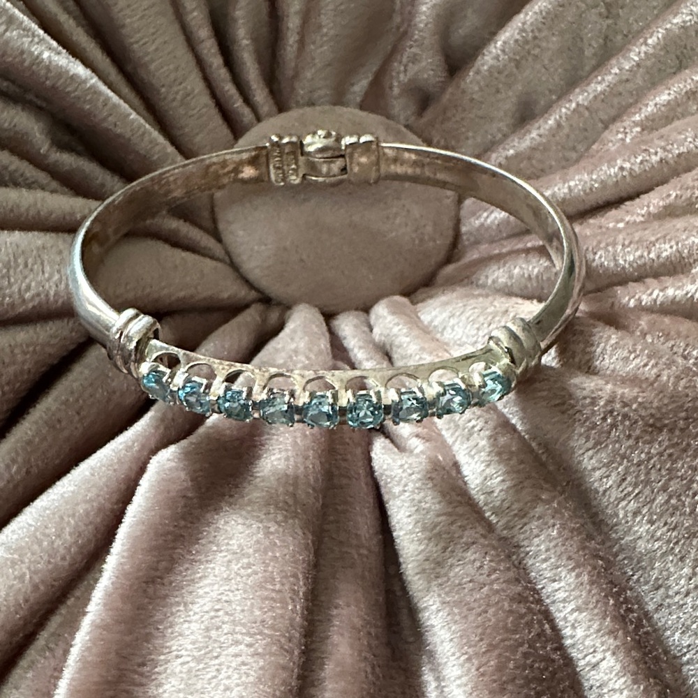 Vintage 925 Chic Silver Bracelet with Aqua Highlights